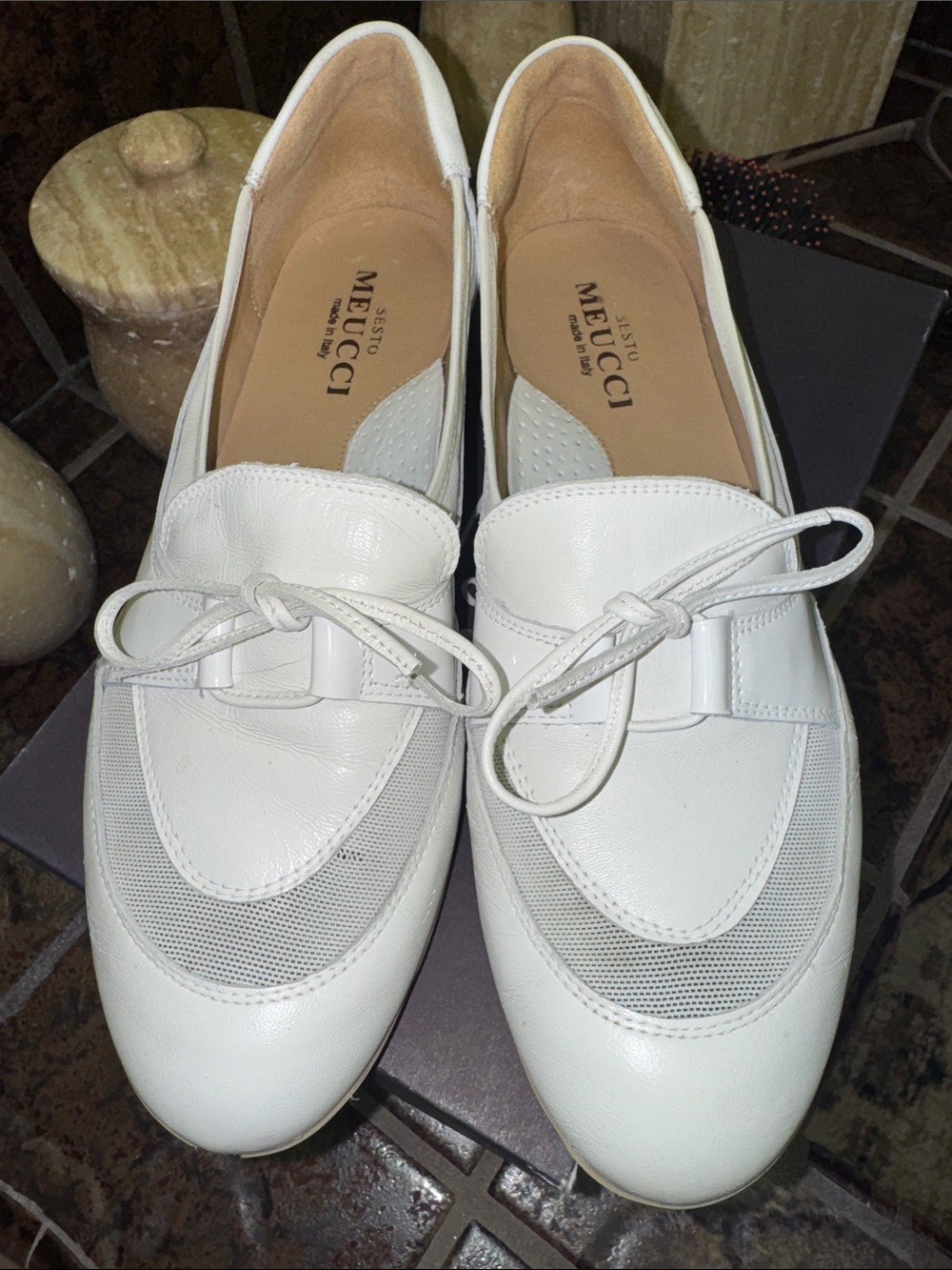 NM Sesto Meucci "Brent" shoes white patent sneakers size 8.5M PRE-OWNED